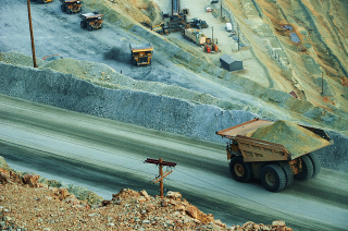 Illustration for article titled The Biggest Man-Made Hole on Earth